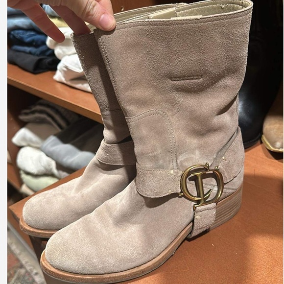 🌙 CHRISTIAN DIOR TAUPE SUEDE MOTO BOOTS 🌙 - Picture 5 of 6